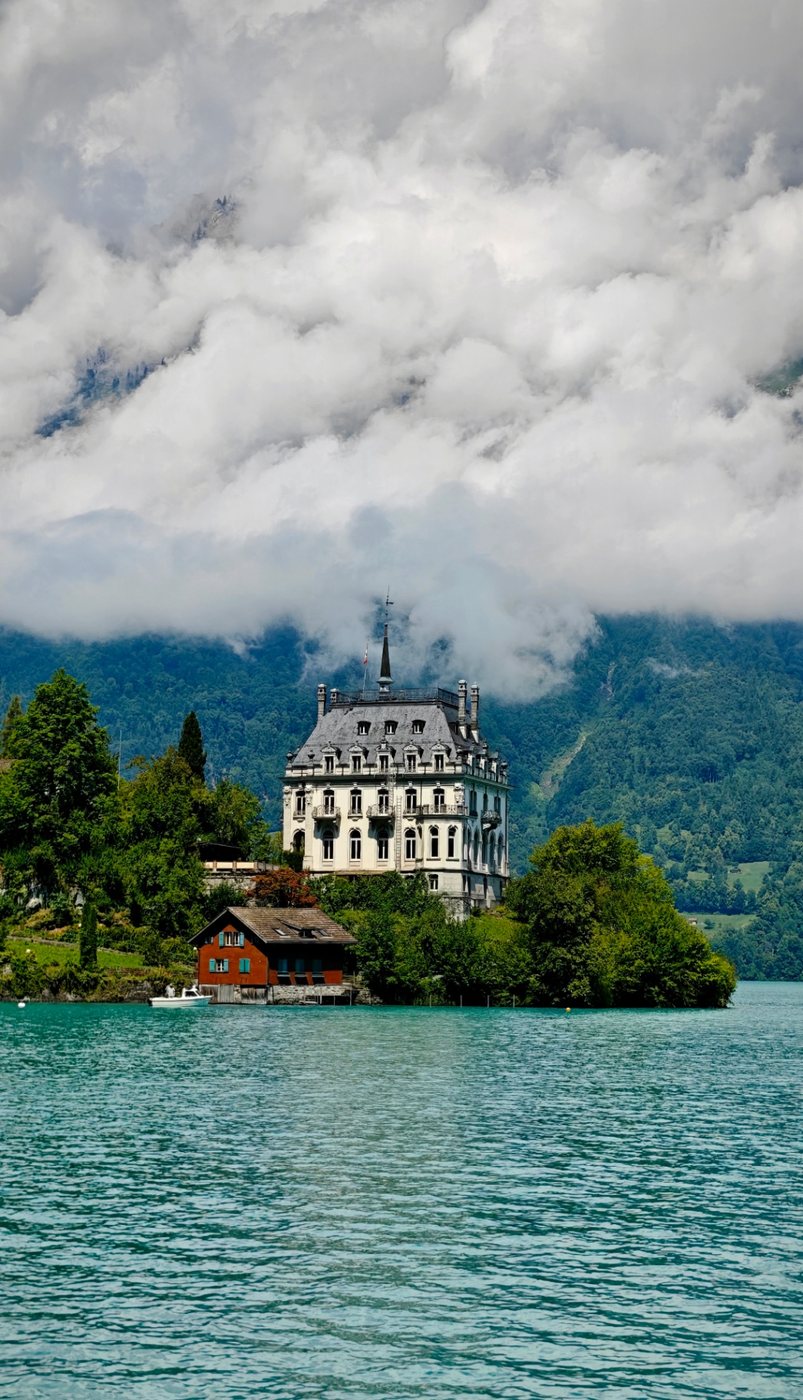 Iseltwald · Lake Brienz — Switzerland